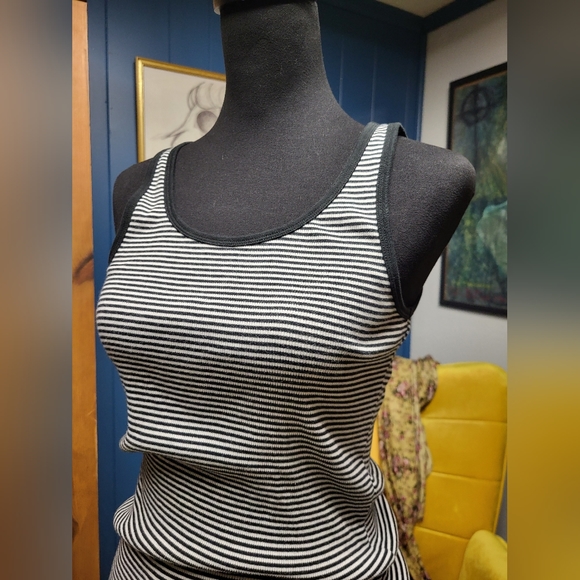 Uniqlo Striped Tank Size S - Picture 2 of 6